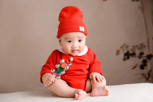 庄河宝宝几个月戴银手镯好 庄河宝宝几个月戴银手镯好